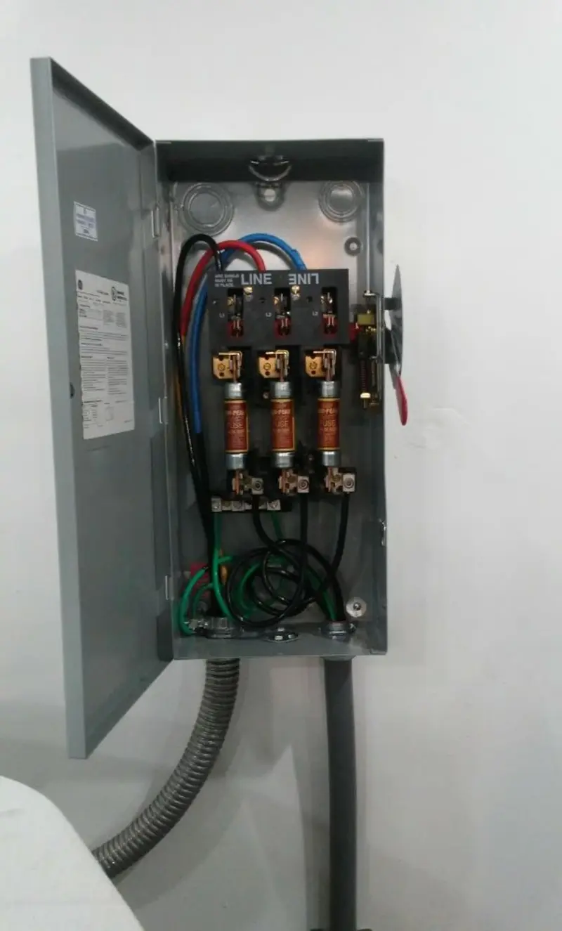 Three-phase disconnect switch installed for Smoke Detector Installation in Foley
